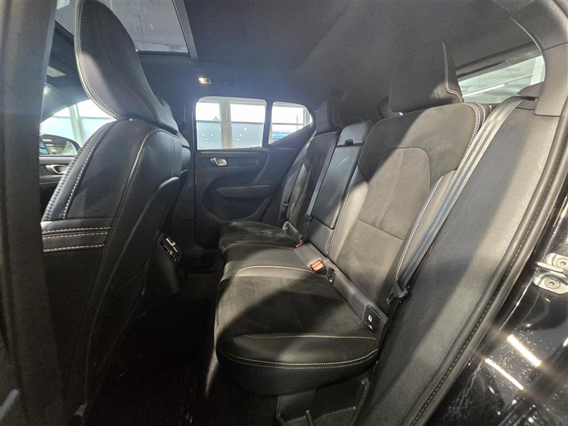Volvo XC40 T5 TWIN ENGINE R-DESIGN BUSINESS AUT