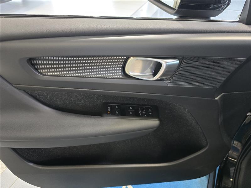 Volvo XC40 T5 TWIN ENGINE R-DESIGN BUSINESS AUT
