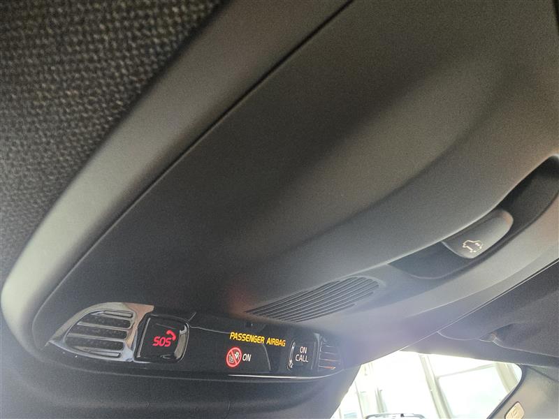 Volvo XC40 T5 TWIN ENGINE R-DESIGN BUSINESS AUT