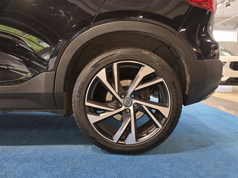 Volvo XC40 T5 TWIN ENGINE R-DESIGN BUSINESS AUT