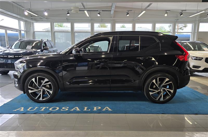 Volvo XC40 T5 TWIN ENGINE R-DESIGN BUSINESS AUT