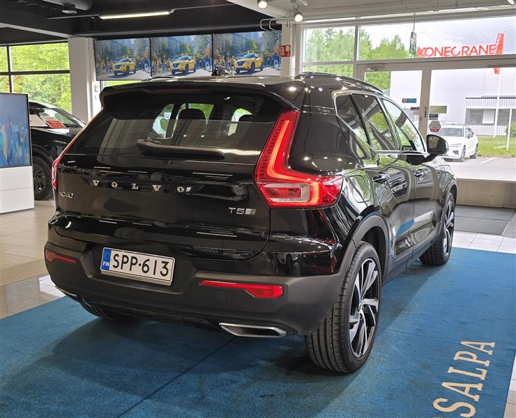 Volvo XC40 T5 TWIN ENGINE R-DESIGN BUSINESS AUT