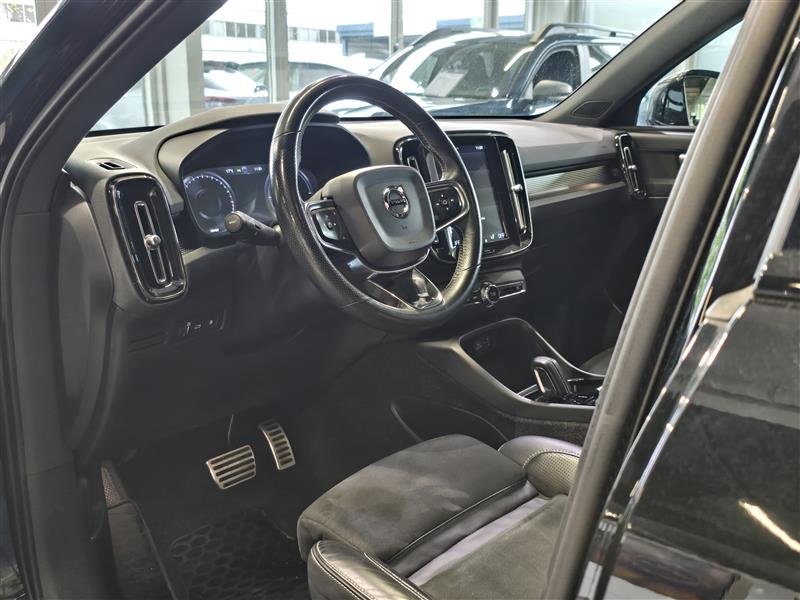 Volvo XC40 T5 TWIN ENGINE R-DESIGN BUSINESS AUT