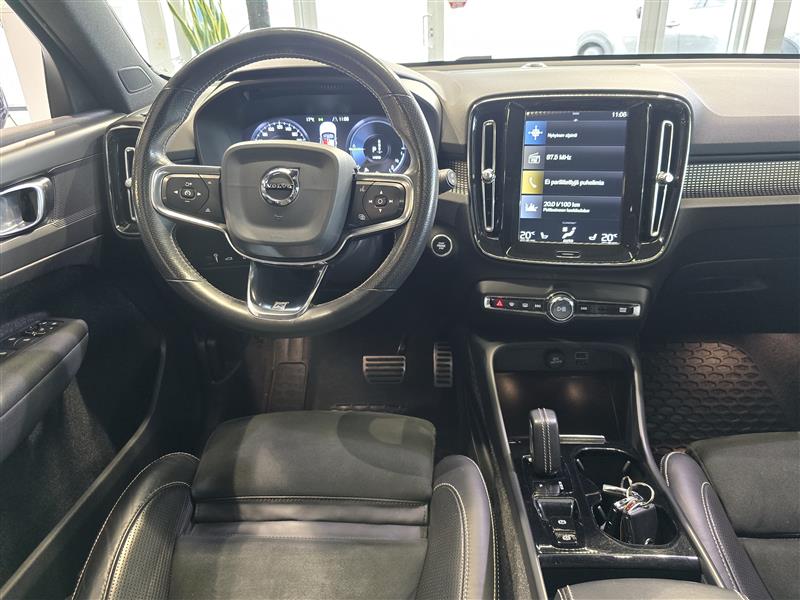 Volvo XC40 T5 TWIN ENGINE R-DESIGN BUSINESS AUT