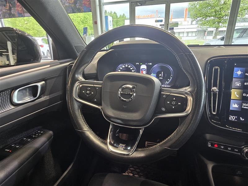 Volvo XC40 T5 TWIN ENGINE R-DESIGN BUSINESS AUT