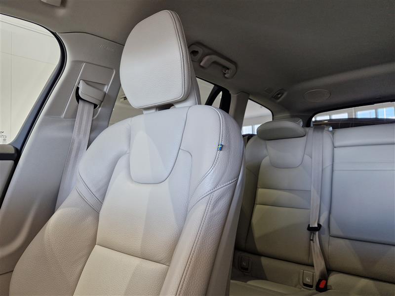 Volvo V60 T6 TWE AWD INSCRIPTION TAKUU 24KK/40TKM