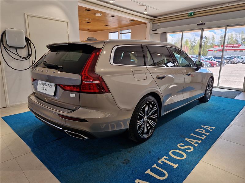 Volvo V60 2022, kuva 3/28