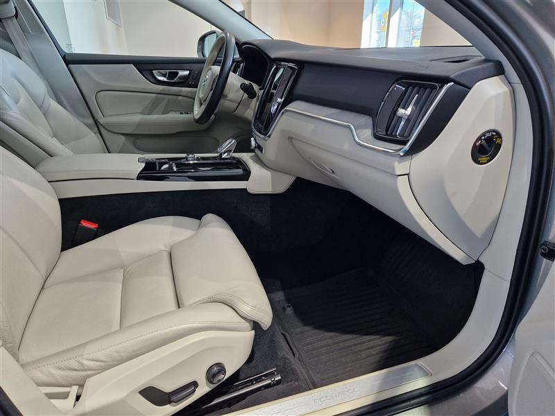 Volvo V60 T6 TWE AWD INSCRIPTION TAKUU 24KK/40TKM