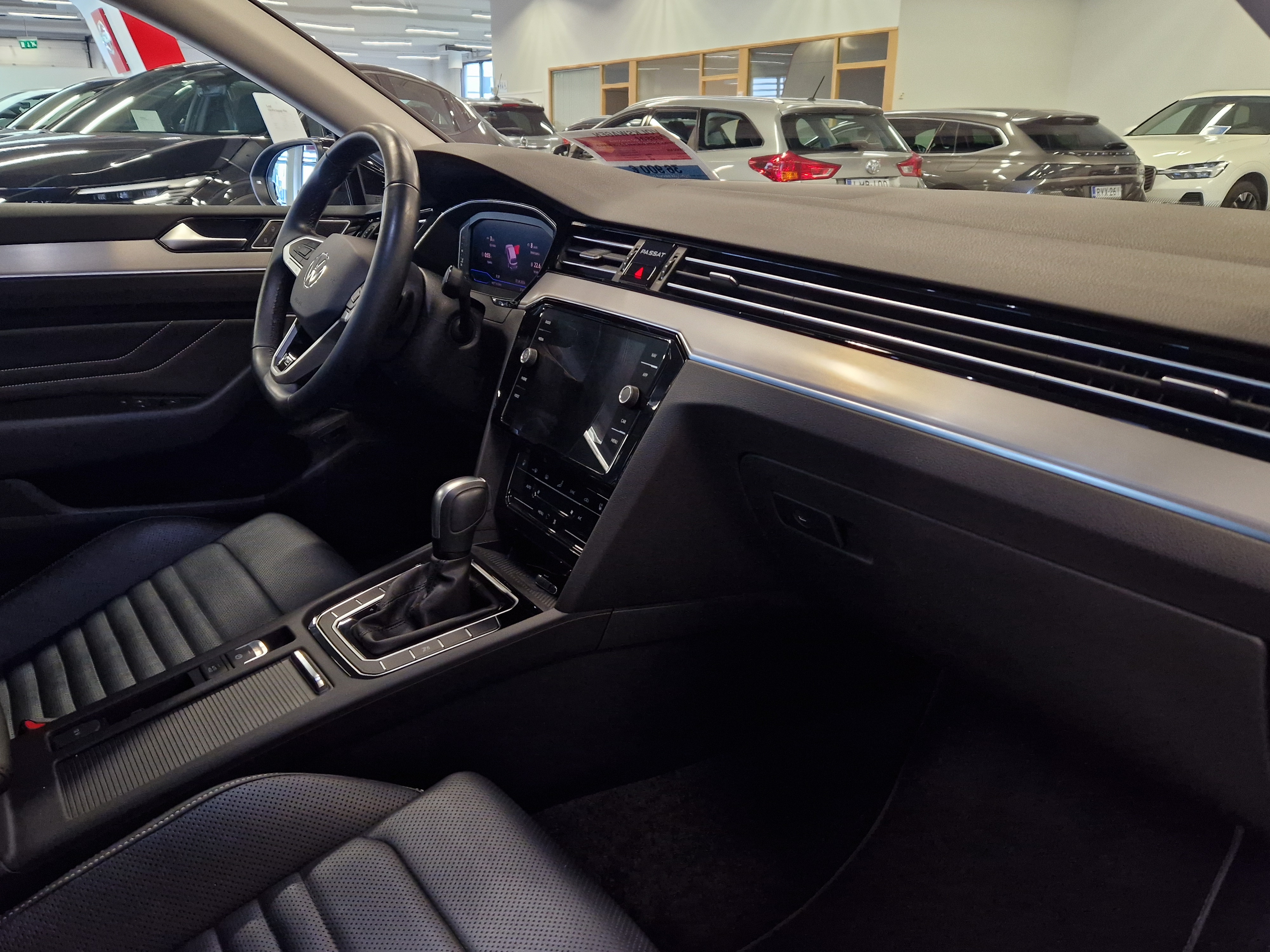 Volkswagen PASSAT VARIANT R-LINE BUSINESS 2,0 TDI 110 KW DSG