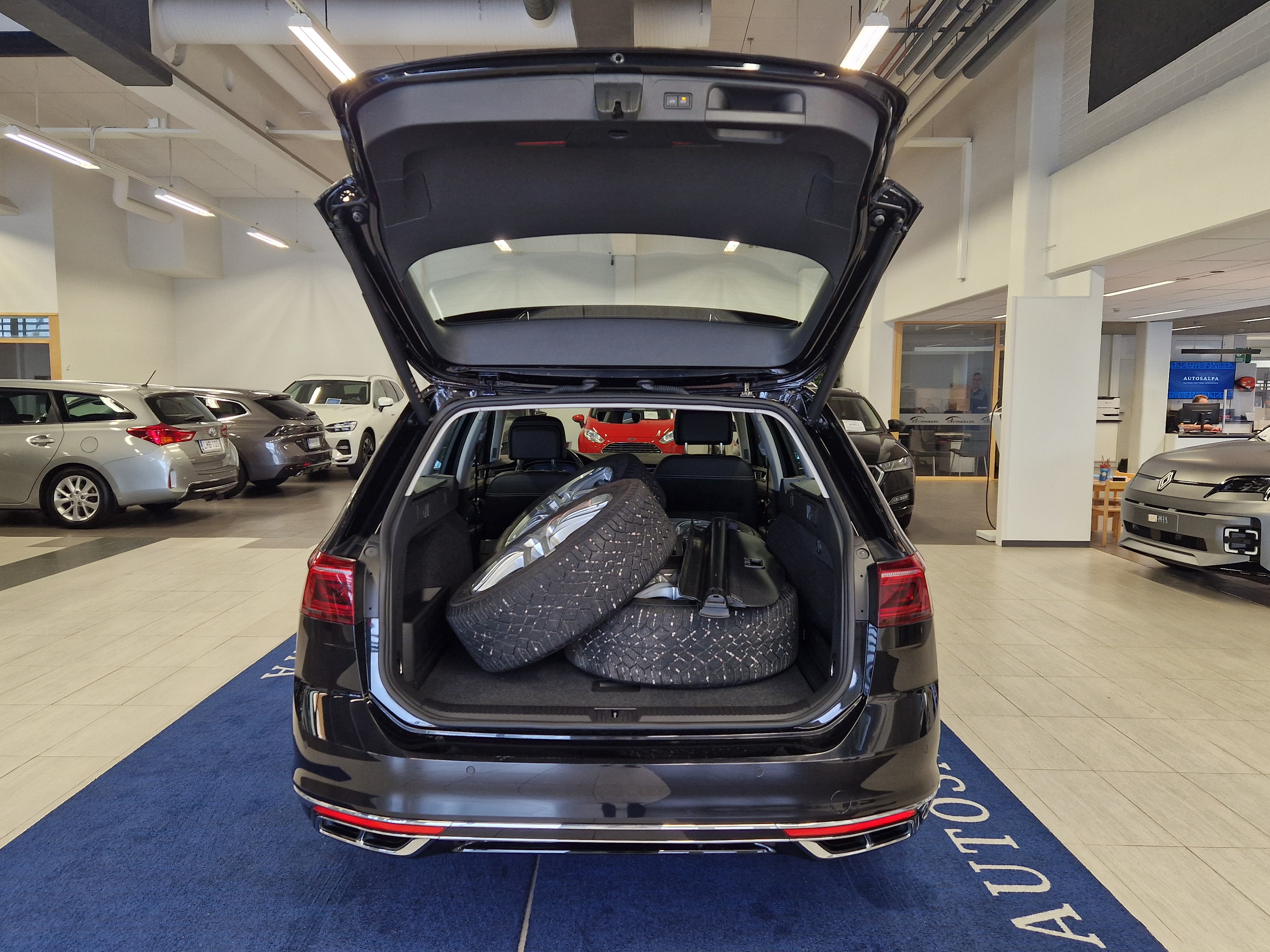 Volkswagen Passat 2024, kuva 4/16
