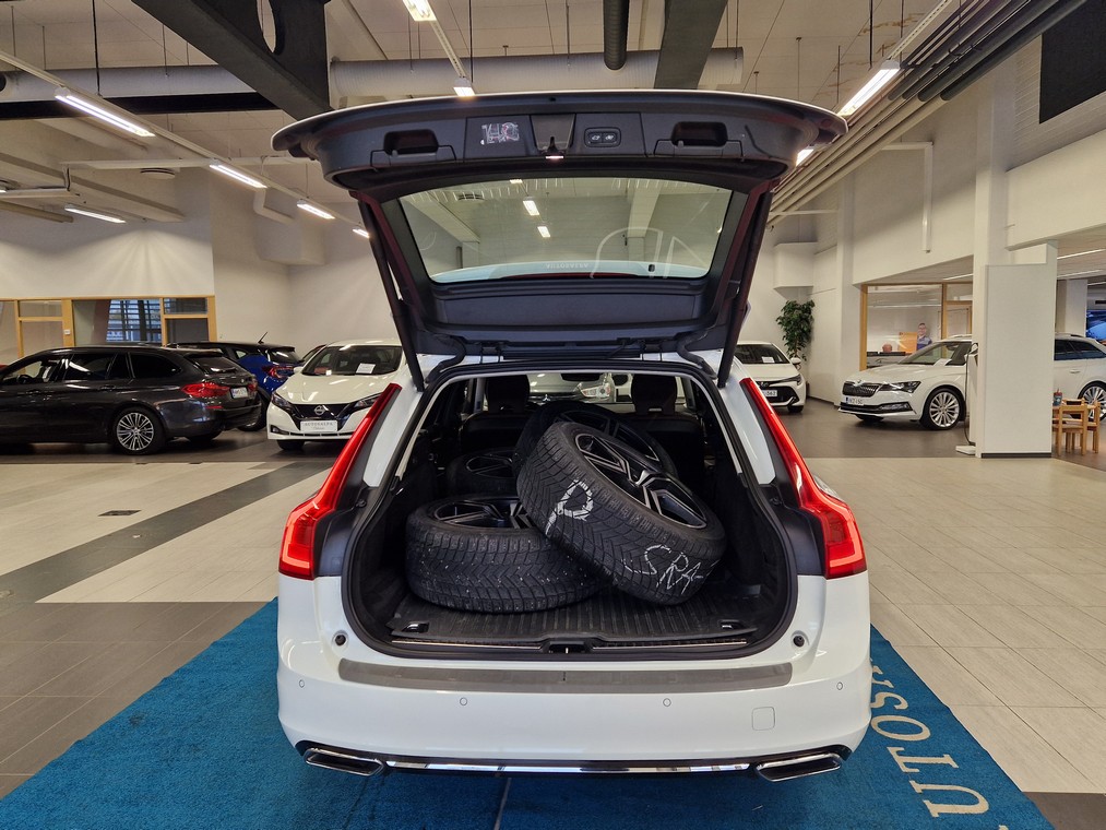 Volvo V90 D3 BUSINESS INSCRIPTION AUT