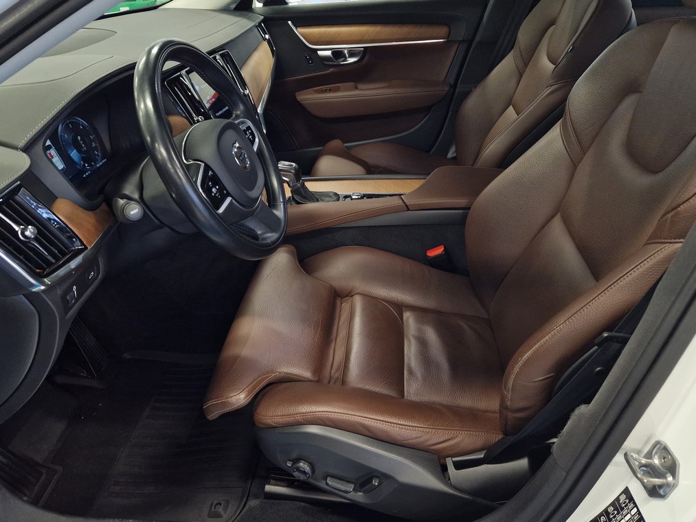 Volvo V90 D3 BUSINESS INSCRIPTION AUT