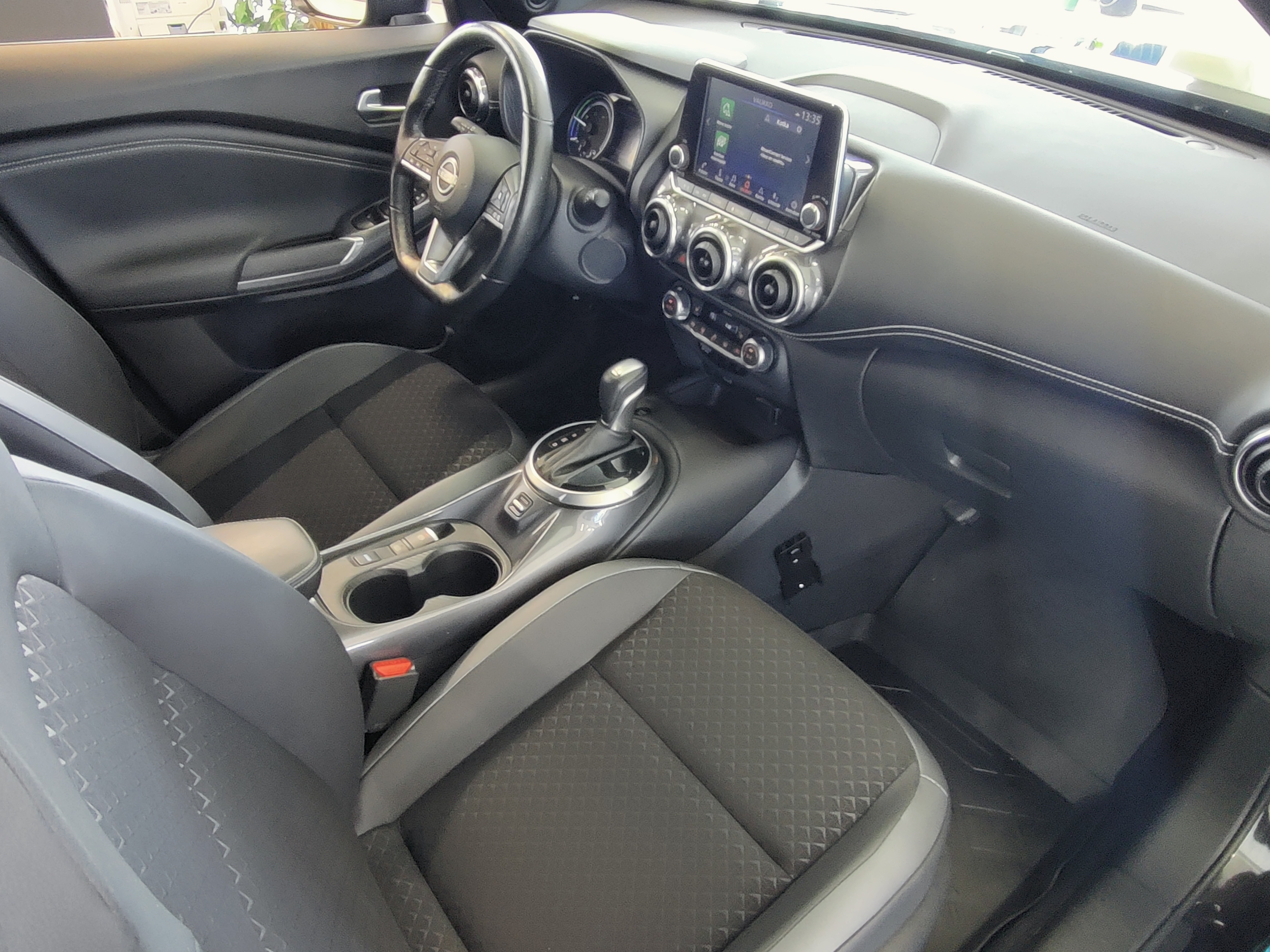 Nissan JUKE DIG-T 143HP 4AMT N-CONNECTA + NAVI HEV