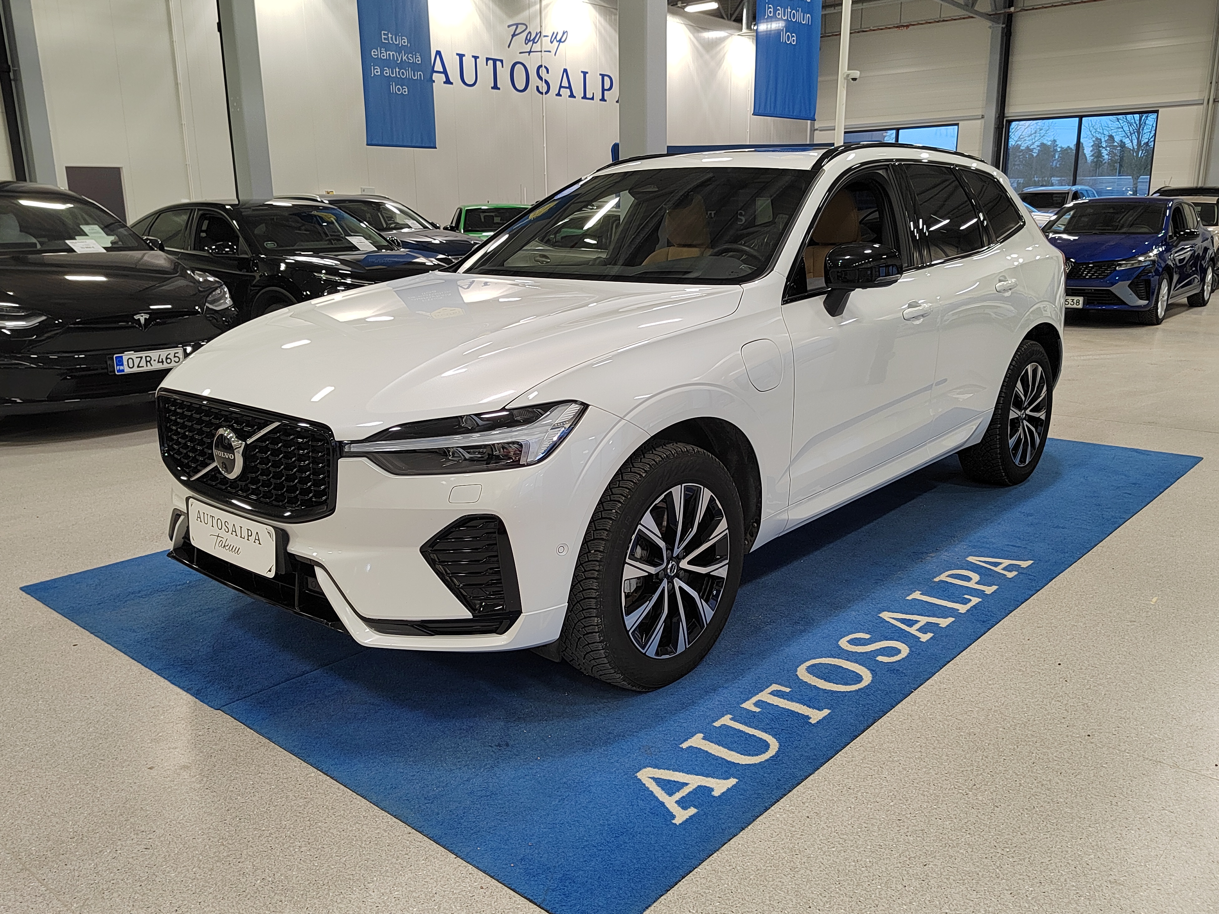 Volvo XC60 T6 AWD LONG RANGE ULTRA PRO DARK TAKUU 24KK/40TKM