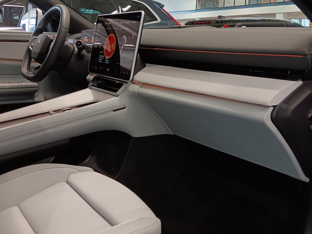 Polestar 4 LONG RANGE DUAL MOTOR PLUS PERFORMANCE