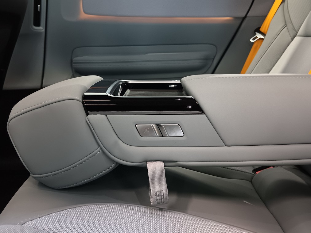 Polestar 4 LONG RANGE DUAL MOTOR PLUS PERFORMANCE