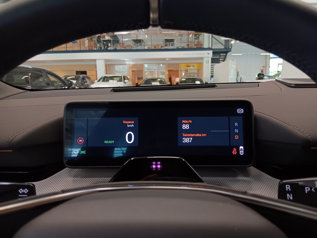 Polestar 4 LONG RANGE DUAL MOTOR PLUS PERFORMANCE