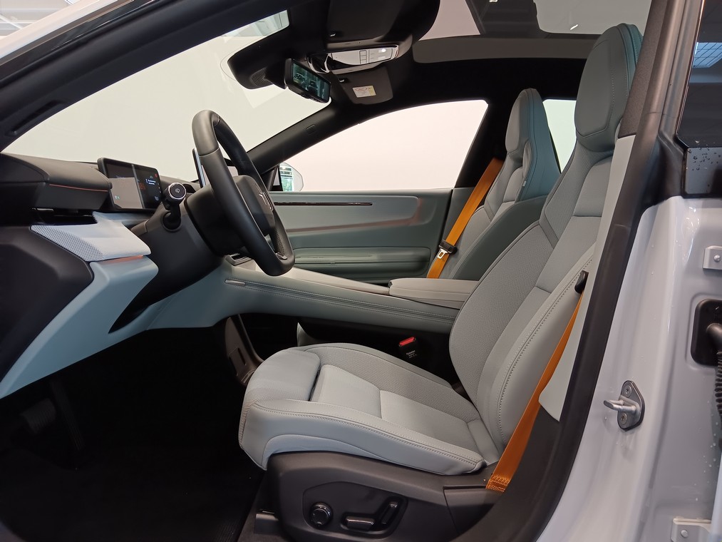 Polestar 4 LONG RANGE DUAL MOTOR PLUS PERFORMANCE