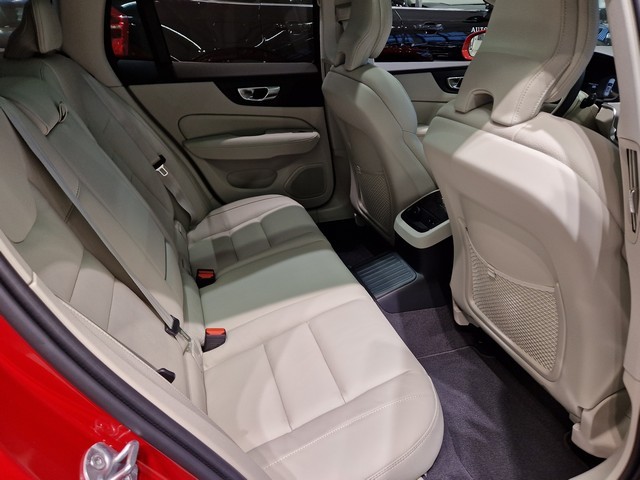 Volvo V60 T6 AWD LONG RANGE ULTRA BRIGHT