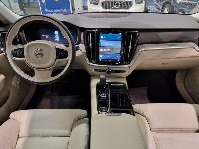 Volvo V60 T6 AWD LONG RANGE ULTRA BRIGHT