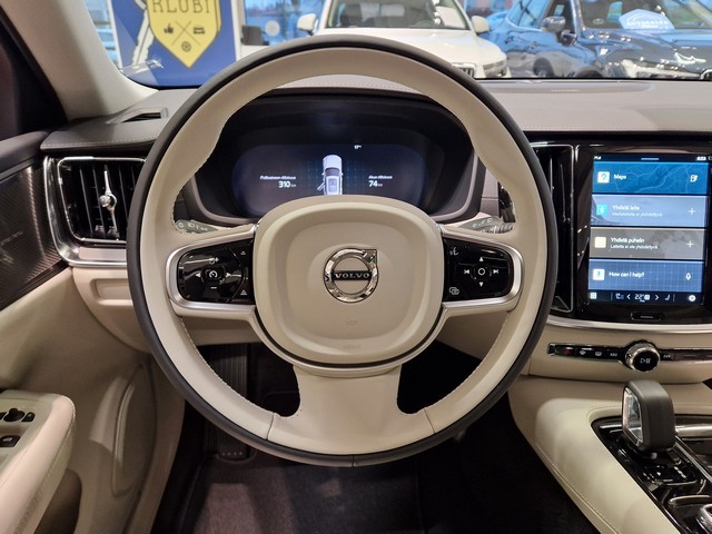 Volvo V60 T6 AWD LONG RANGE ULTRA BRIGHT