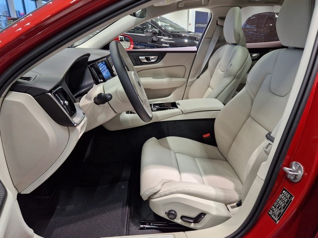 Volvo V60 T6 AWD LONG RANGE ULTRA BRIGHT
