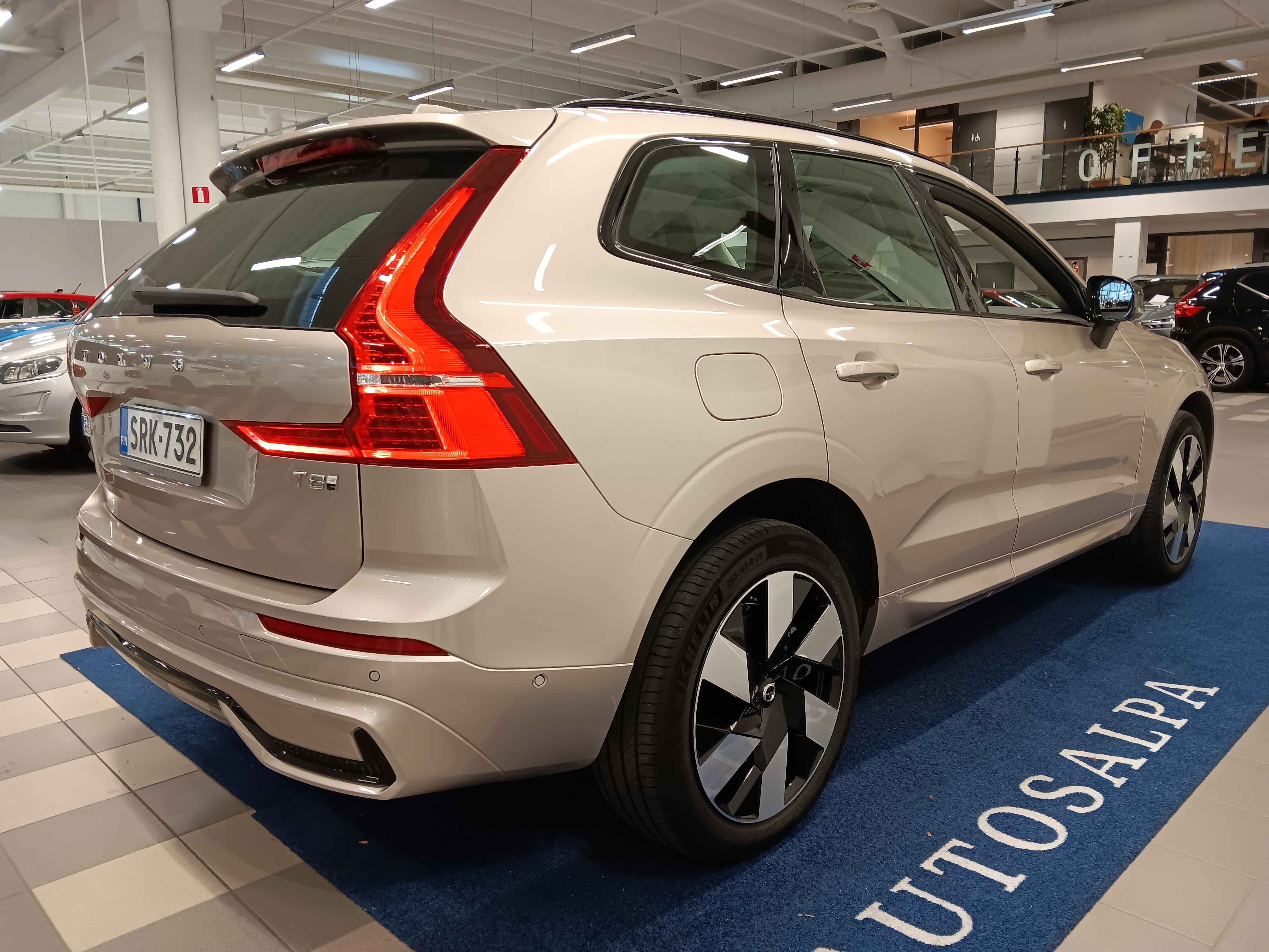 Volvo XC60 T8 AWD Long Range Ultra Dark 2025, bild 3/24