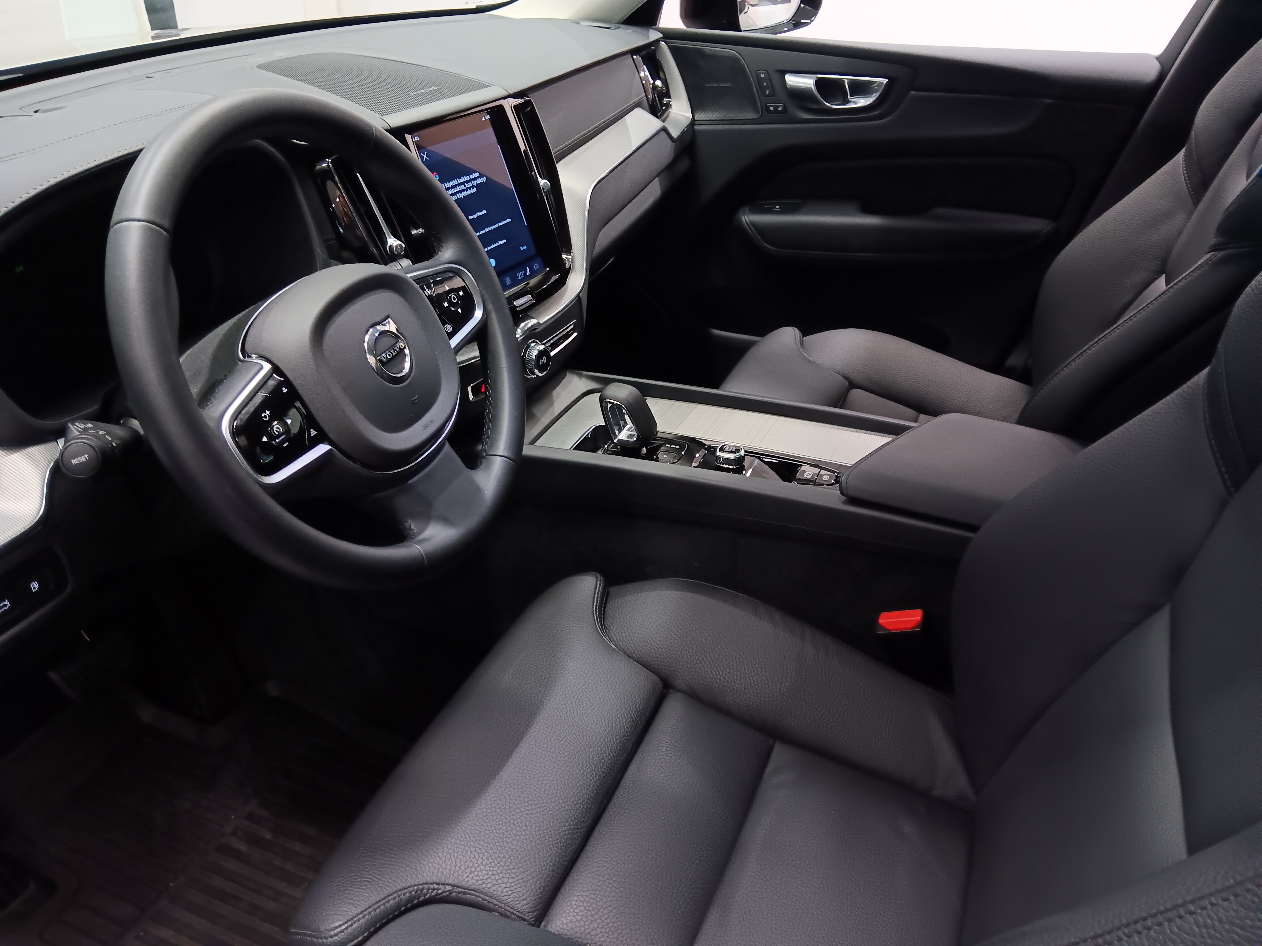 Volvo XC60 T8 AWD Long Range Ultra Dark 2025, bild 7/24