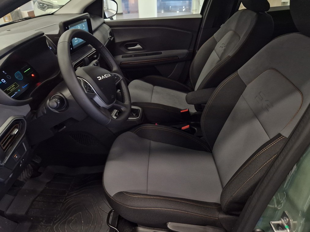 Dacia JOGGER HYBRID 140 EXTREME 7P.