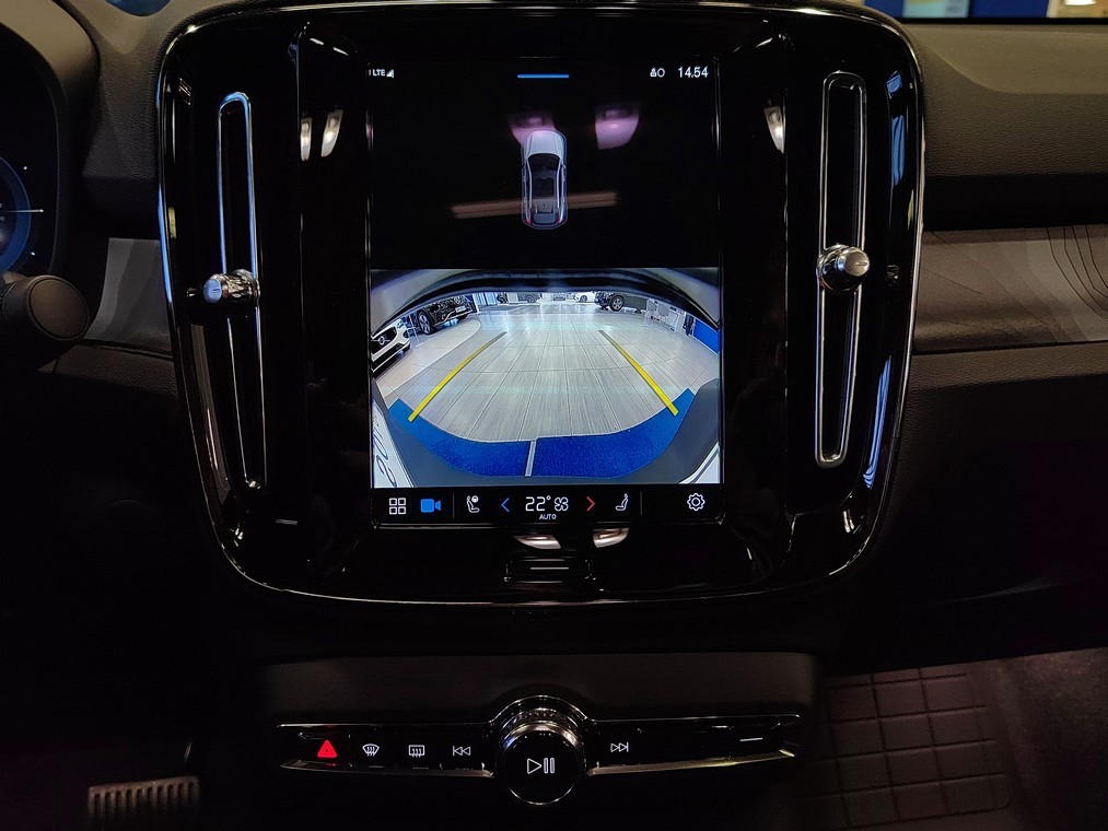 Volvo EC40 TWIN PLUS PRO BLACK EDITION.