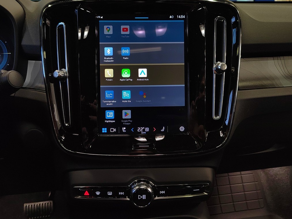 Volvo EC40 TWIN PLUS PRO BLACK EDITION.