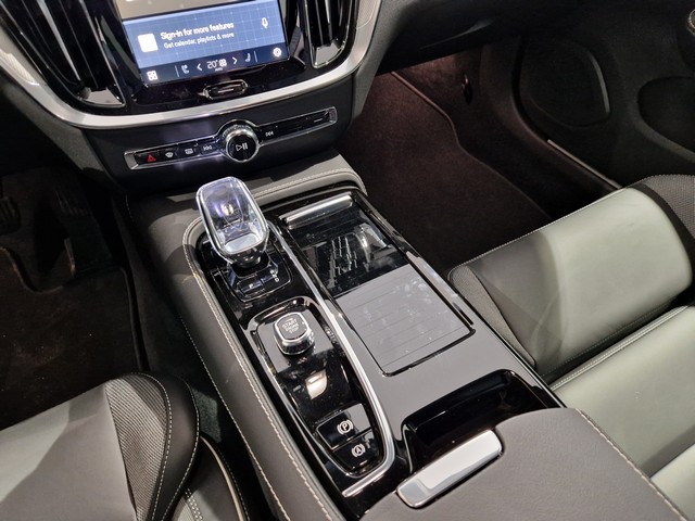 Volvo V60 T6 AWD LONG RANGE PLUS DARK AUT.