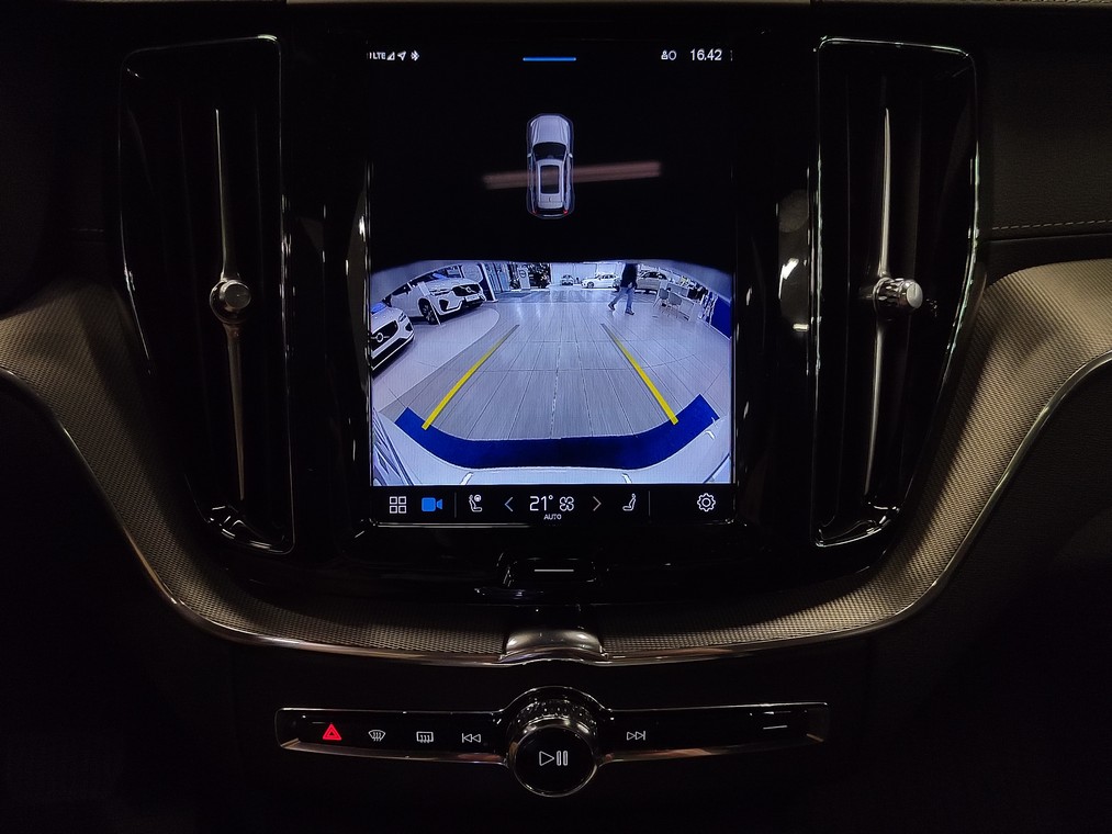 Volvo XC60 T8 AWD LONG RANGE ULTRA DARK