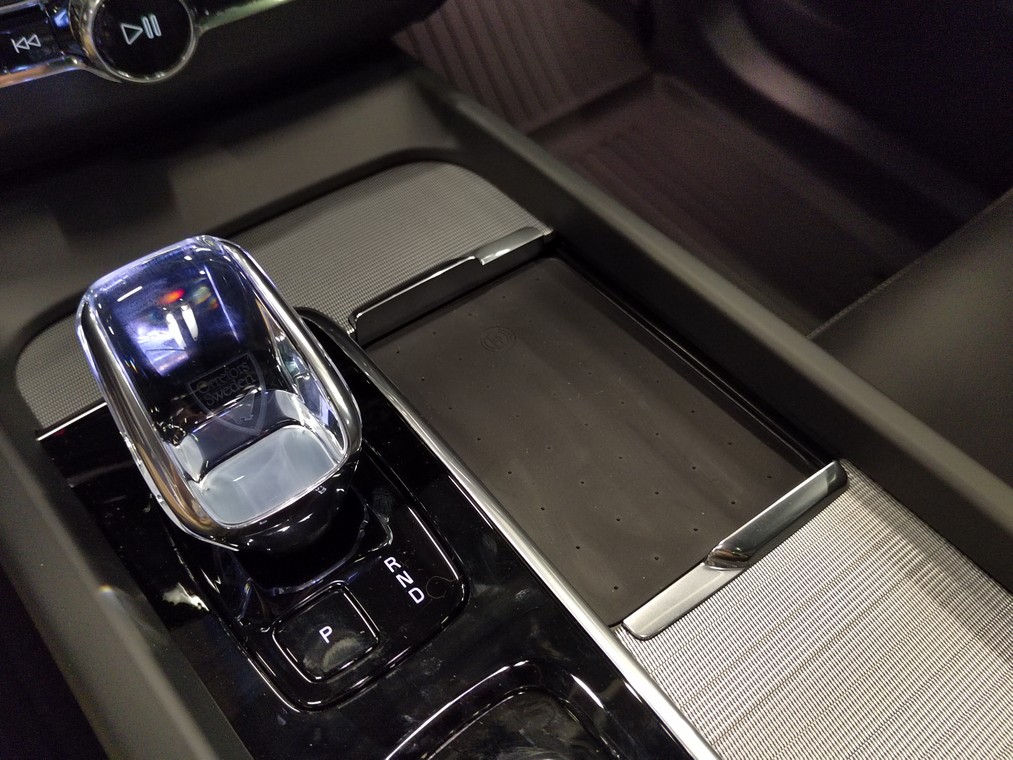 Volvo XC60 T8 AWD LONG RANGE ULTRA DARK