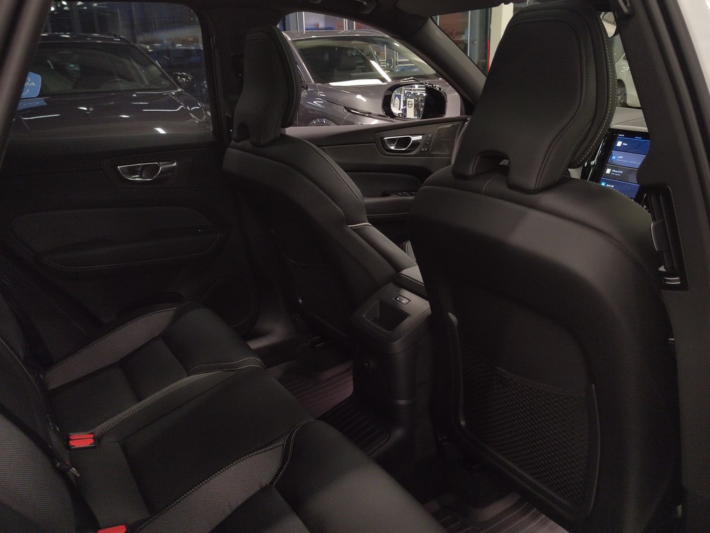 Volvo XC60 T8 AWD LONG RANGE ULTRA DARK