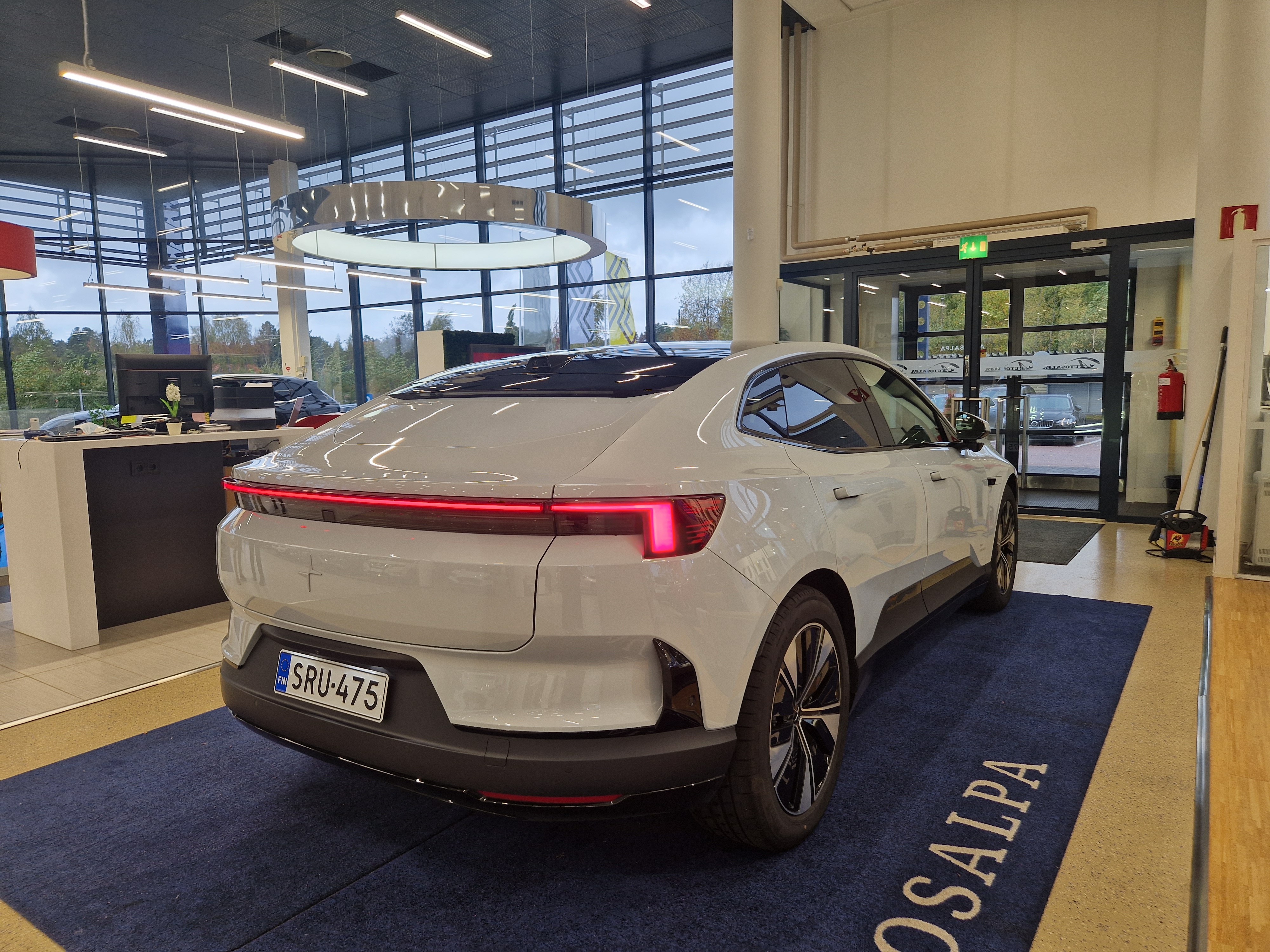 Polestar 4 Long Range Dual motor Prime 2026, photo 2/19