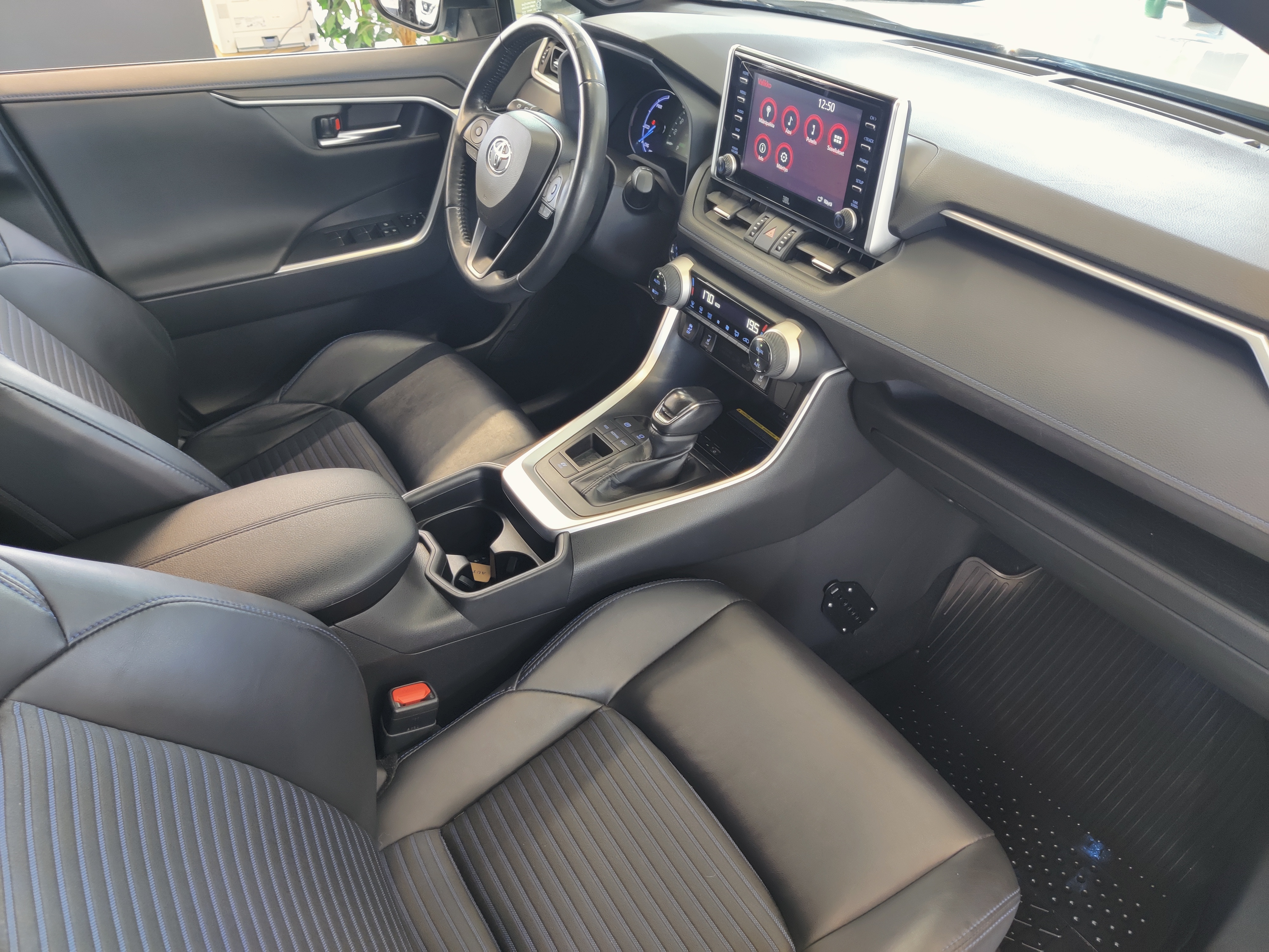 Toyota RAV4 2,5 HYBRID STYLE