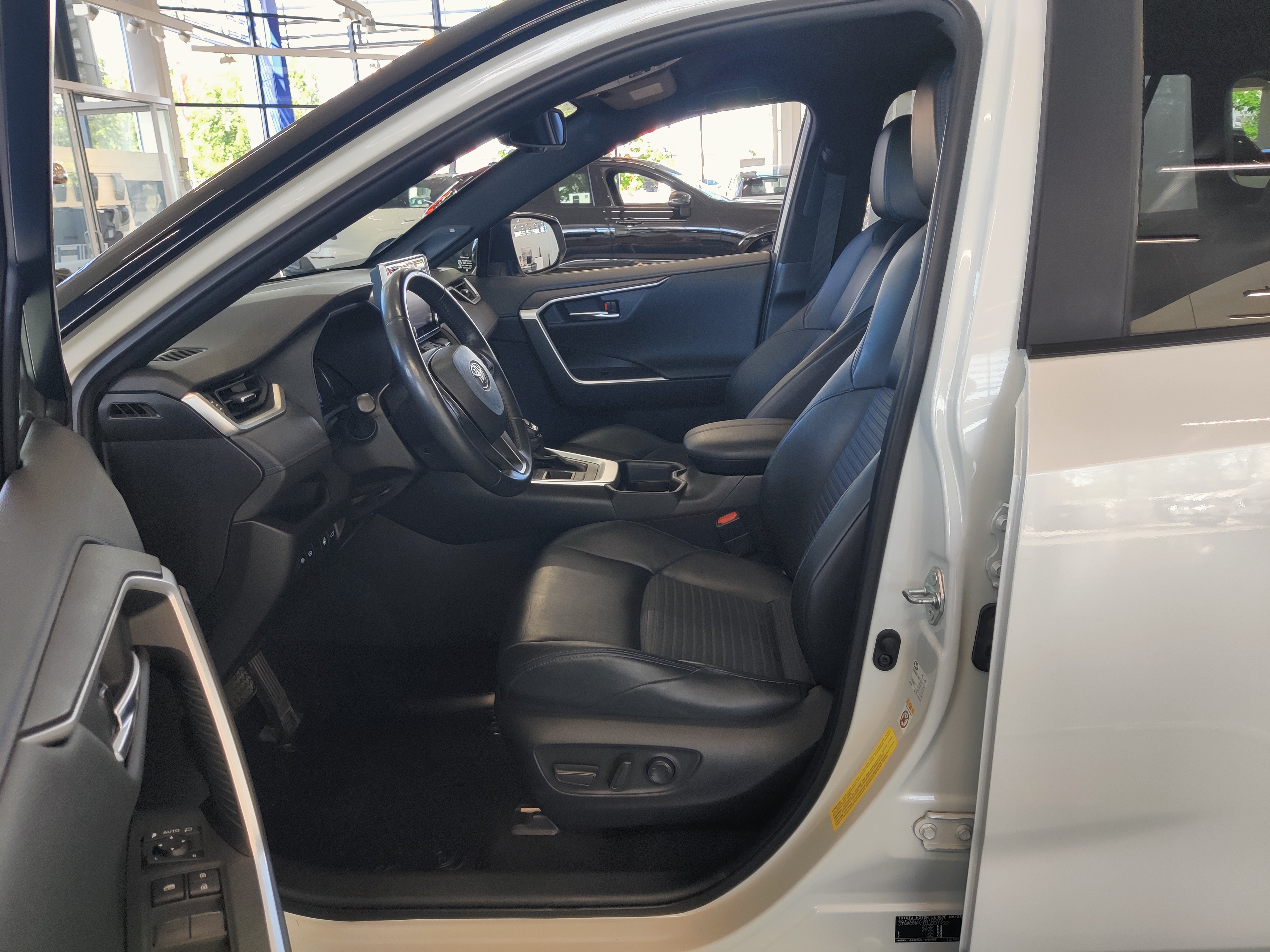 Toyota RAV4 2,5 HYBRID STYLE