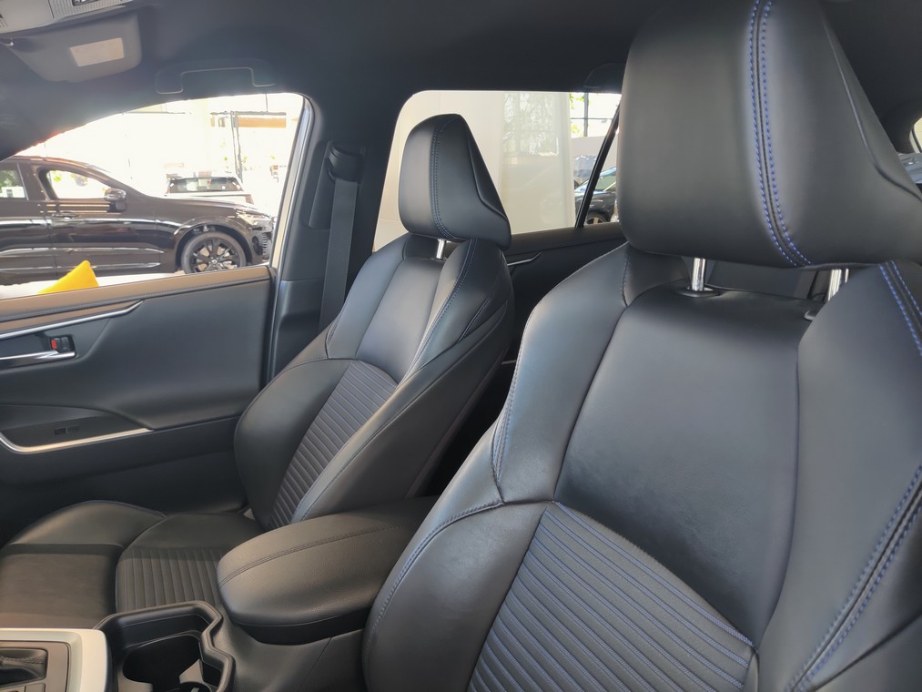 Toyota RAV4 2,5 HYBRID STYLE