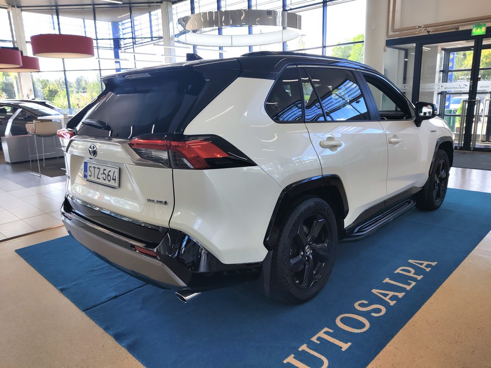 Toyota RAV4 2,5 HYBRID STYLE