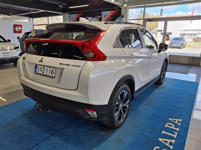 Mitsubishi ECLIPSE CROSS 1.5 MIVEC INFORM MT 2WD