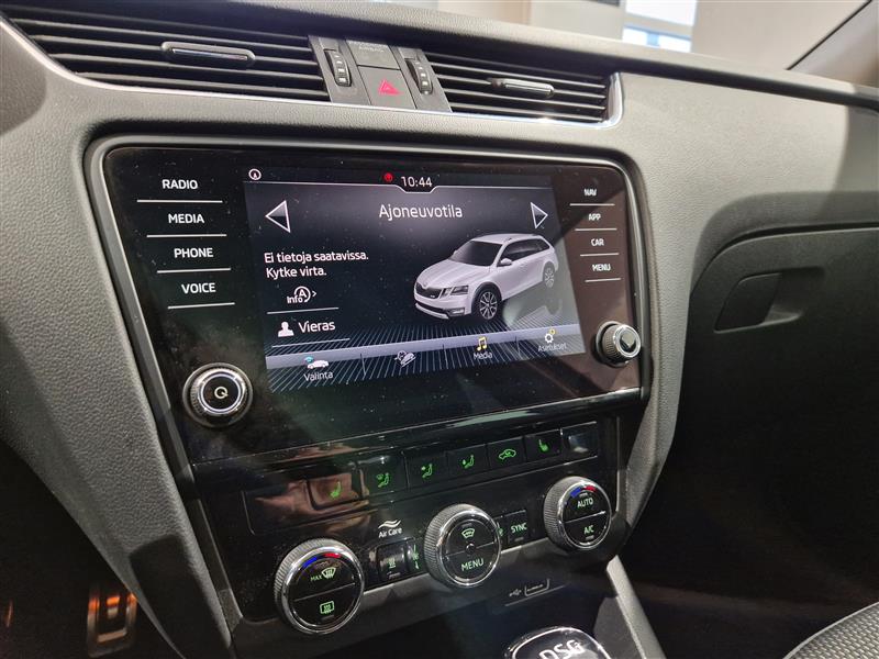 Skoda OCTAVIA COMBI 2,0 TDI 184 4X4 SCOUT DSG AUTOM.