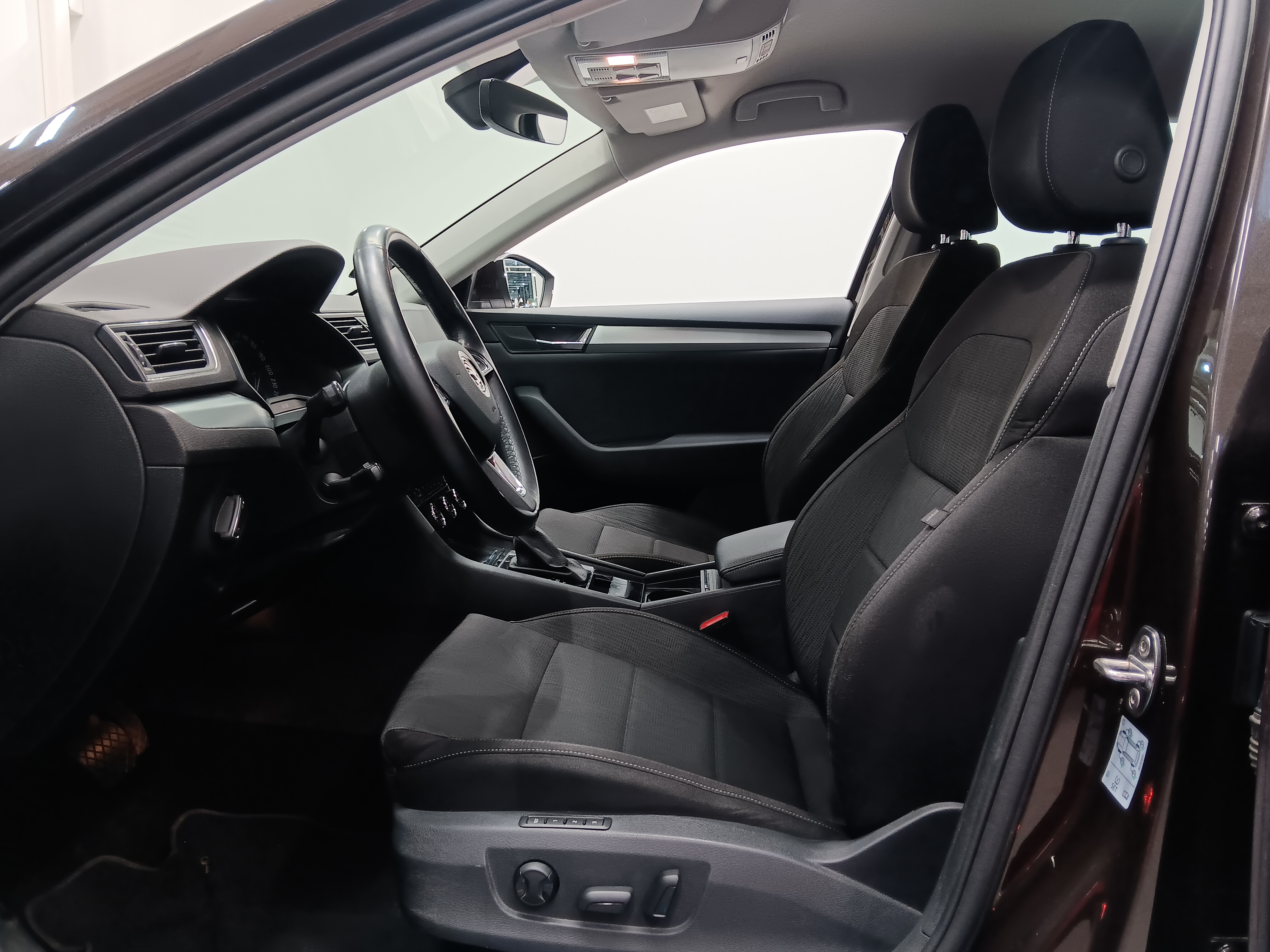 Skoda SUPERB COMBI 1,5 TSI ACT AMBITION BUSINESSLINE DSG AUTOM.