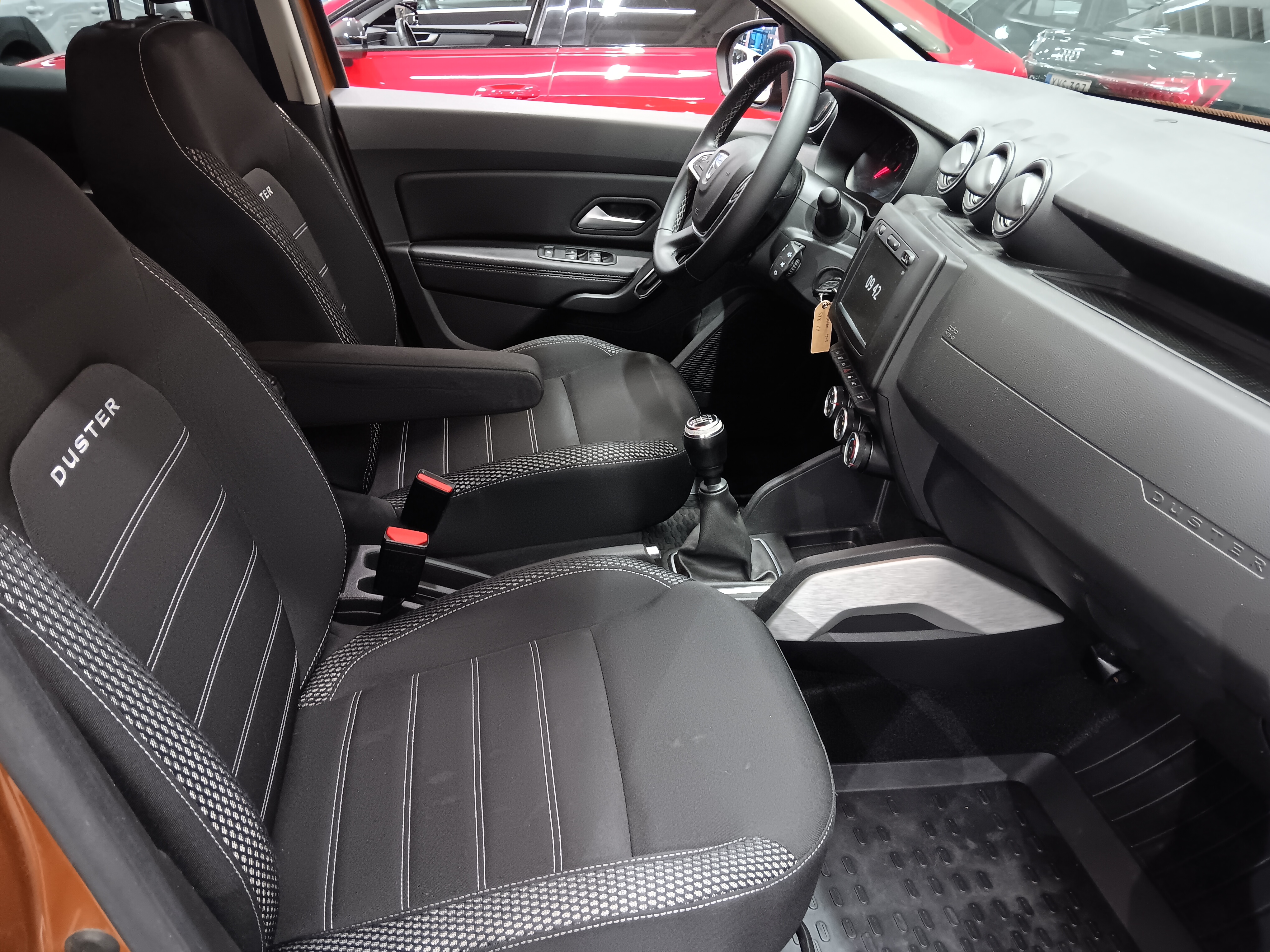 Dacia DUSTER TCE 150 4X4 PRESTIGE TAKUU 12KK/20TKM