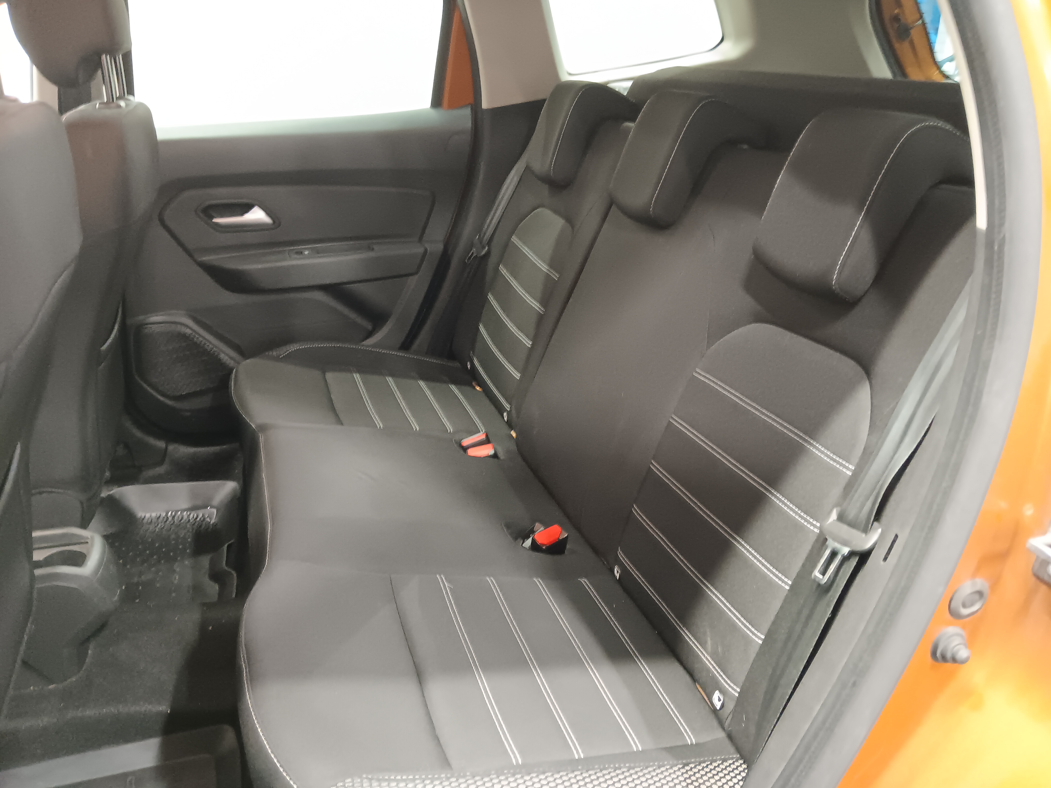 Dacia DUSTER TCE 150 4X4 PRESTIGE TAKUU 12KK/20TKM