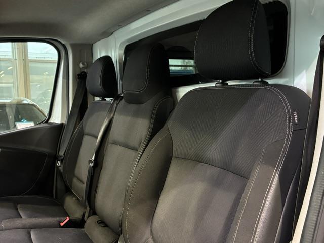 Nissan NV300 VAN 2,0 DCI 145 6 M/T L2H1 1.2T FWD WORKING STAR B