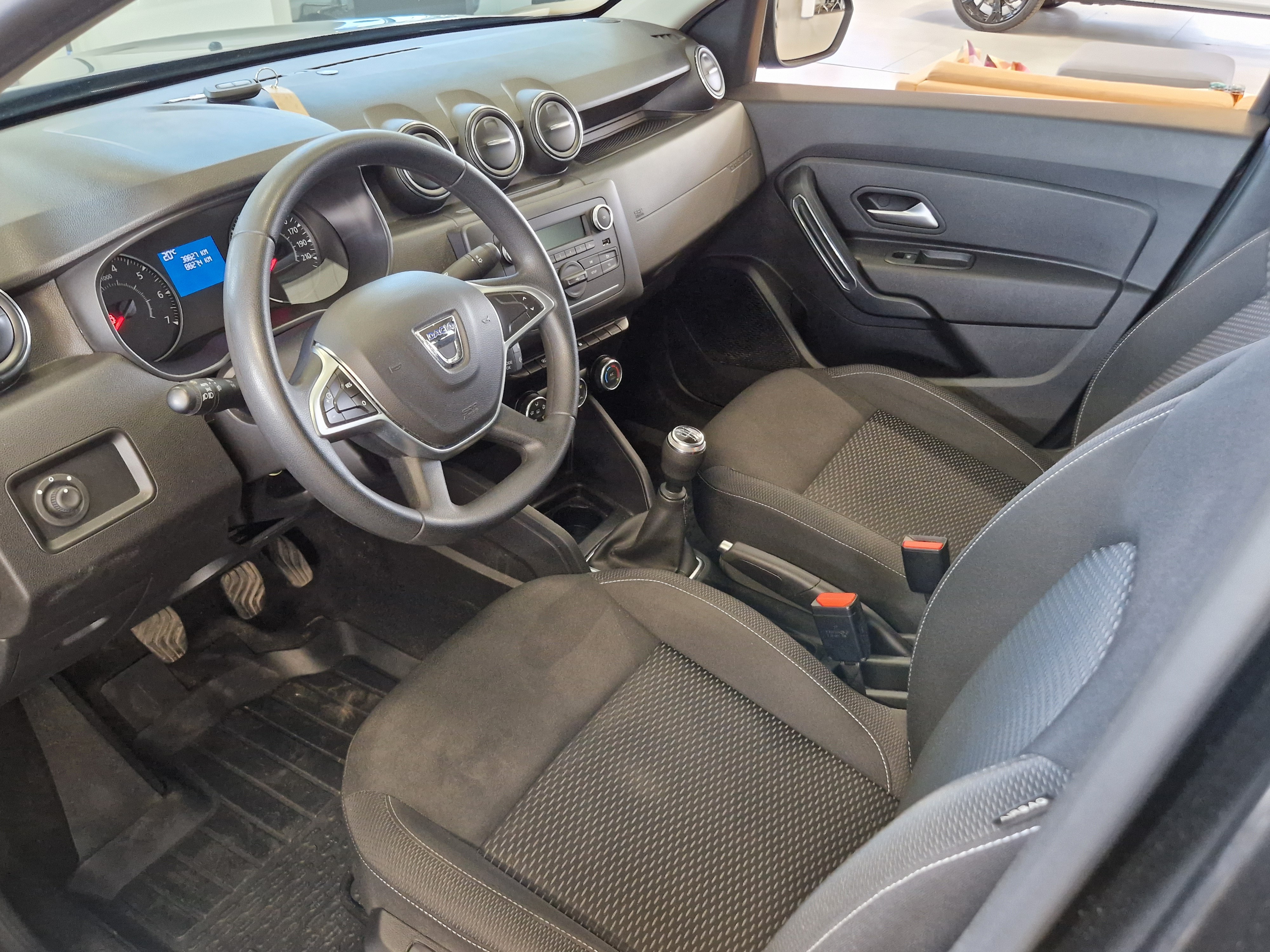 Dacia DUSTER TCE 130 4X2 COMFORT TAKUU 12KK/20TKM