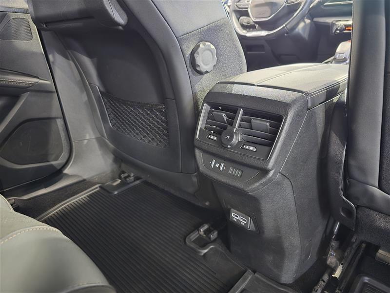 Peugeot 5008 GT BLUEHDI 130 EAT8-AUTOMAATTI