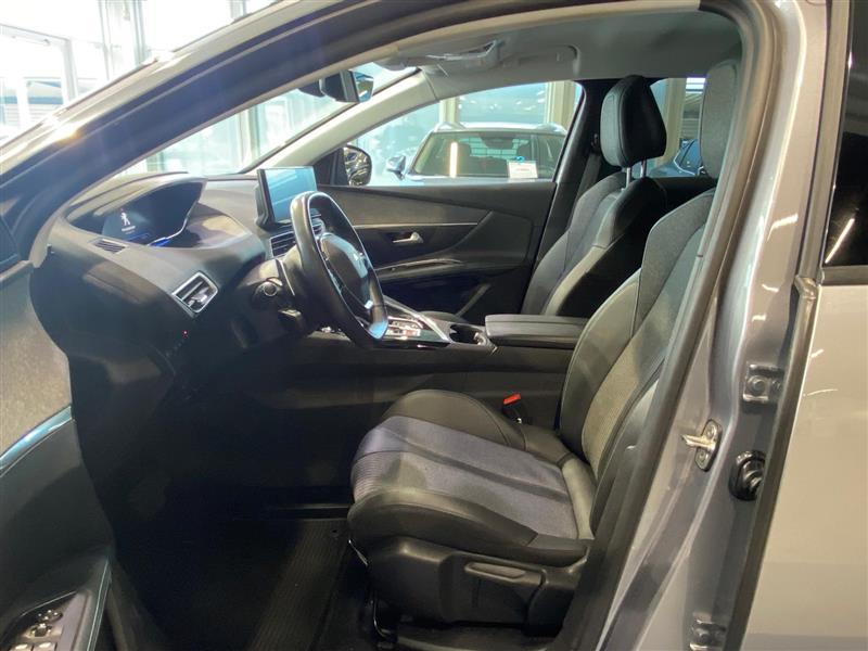 Peugeot 3008 2021, photo 5/17