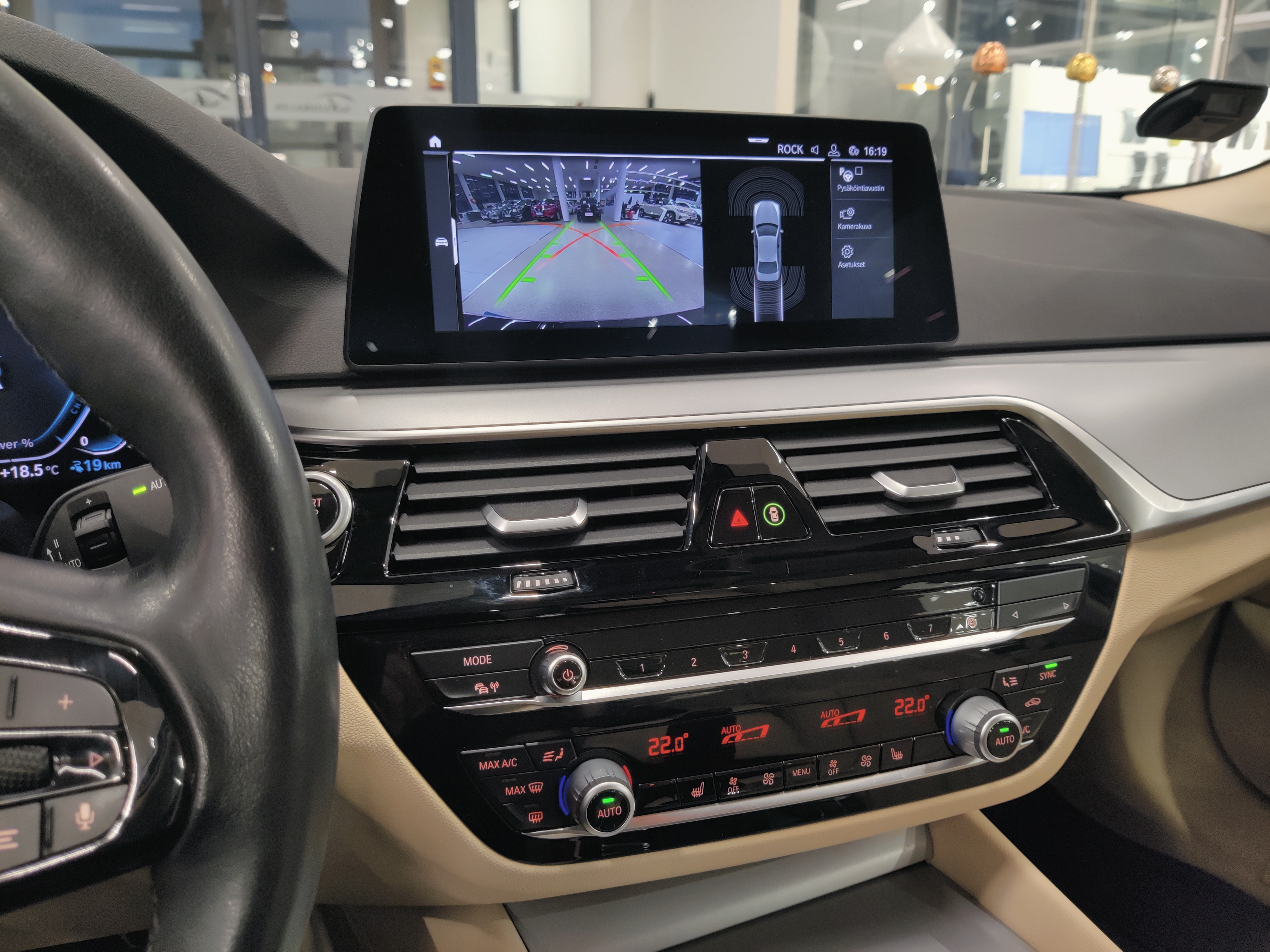 Bmw 530 G30 SEDAN 530E XDRIVE A CHARGED ED TAKUU 24KK/40TK